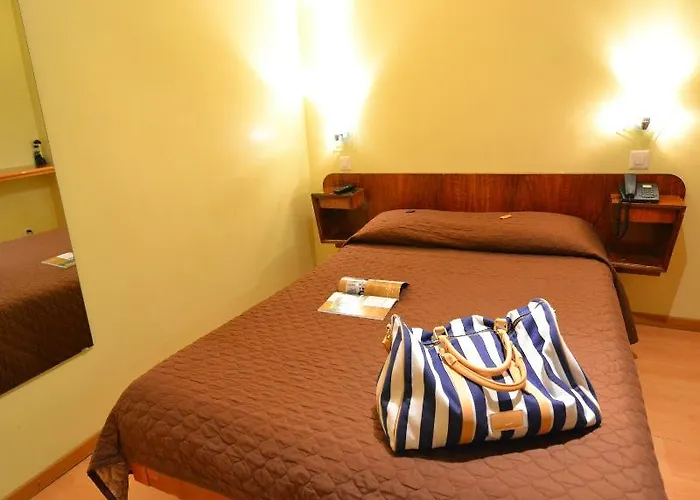 Hotel barato: Hotel Moderne